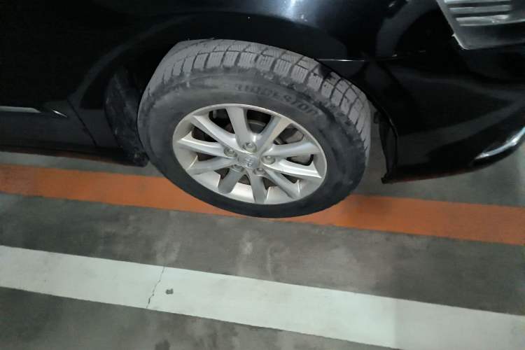 Used Toyota Camry 2013 200G Classic Luxury Edition Right Front Wheel Hub