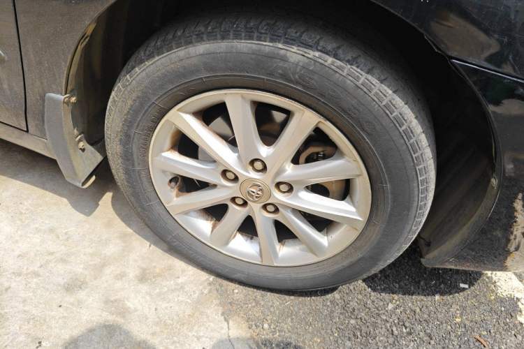 Used Toyota Camry 2013 200G Classic Luxury Edition Right Front Wheel Hub