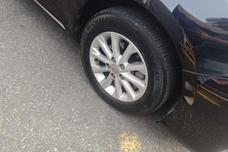Used Toyota Camry 2013 2.0G Comfort Edition Right Front Wheel Hub
