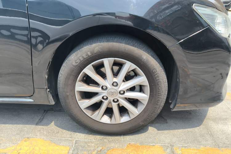 Used Toyota Camry 2013 2.0G Comfort Edition Right Front Wheel Hub