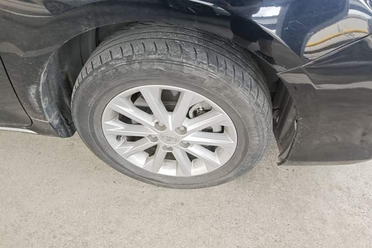 Used Toyota Camry 2013 2.0G Comfort Edition Right Front Wheel Hub