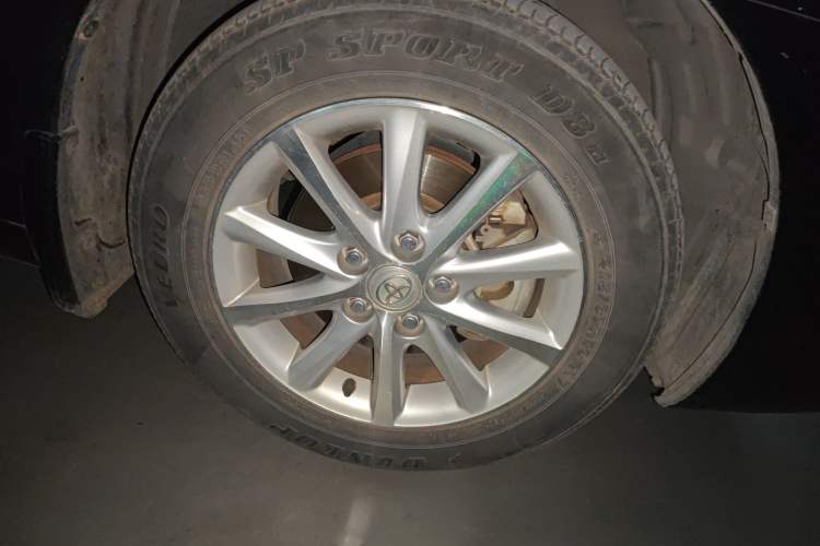 Used Toyota Camry 2013 200G Classic Luxury Edition Right Front Wheel Hub
