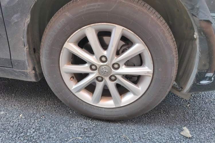Used Toyota Camry 2013 200G Classic Luxury Edition Right Front Wheel Hub
