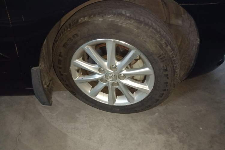 Used Toyota Camry 2013 200G Classic Luxury Edition Right Front Wheel Hub