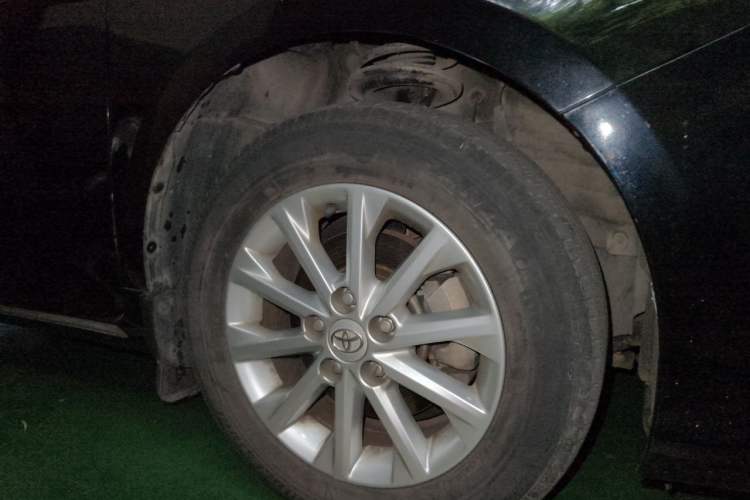Used Toyota Camry 2013 2.0G Comfort Edition Right Front Wheel Hub