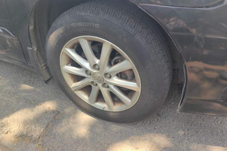 Used Toyota Camry 2013 200E Classic Elite Edition Right Front Wheel Hub
