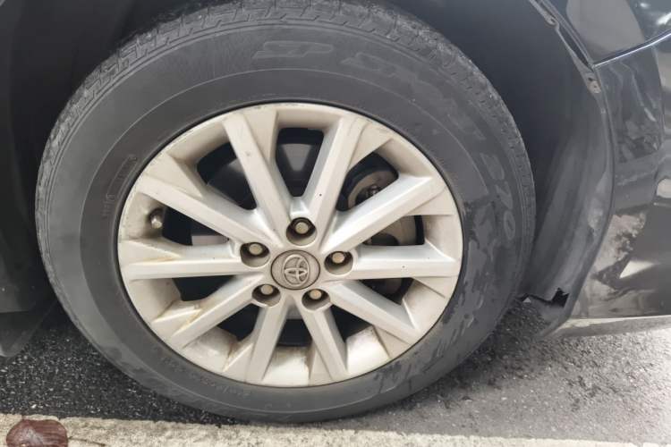 Used Toyota Camry 2013 2.0G Comfort Edition Right Front Wheel Hub