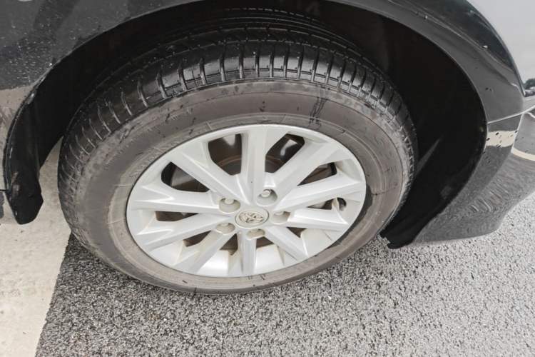 Used Toyota Camry 2013 2.0G Comfort Edition Right Front Wheel Hub