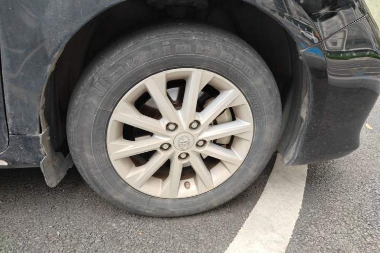Used Toyota Camry 2013 2.5G Comfort Edition Right Front Wheel Hub