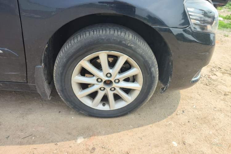 Used Toyota Camry 2013 200E Classic Elite Edition Right Front Wheel Hub