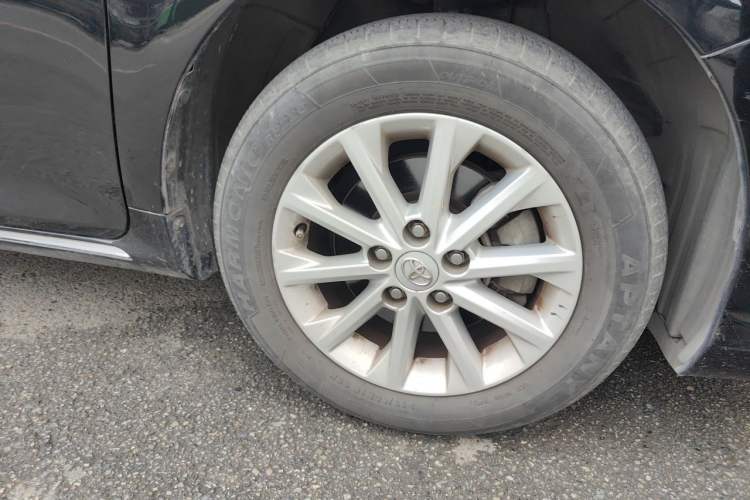 Used Toyota Camry 2013 2.5G Comfort Edition Right Front Wheel Hub