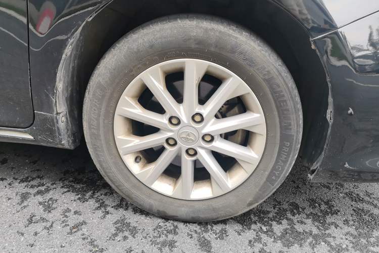 Used Toyota Camry 2013 2.0G Comfort Edition Right Front Wheel Hub