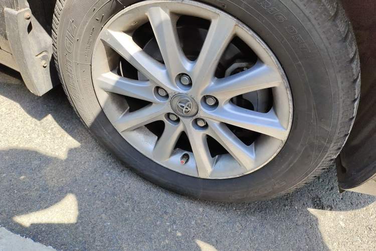 Used Toyota Camry 2013 200G Classic Luxury Edition Right Front Wheel Hub