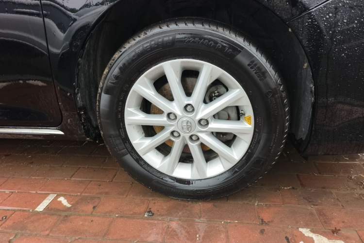 Used Toyota Camry 2013 2.5G Comfort Edition Right Front Wheel Hub