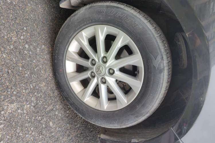 Used Toyota Camry 2013 2.0G Comfort Edition Right Front Wheel Hub