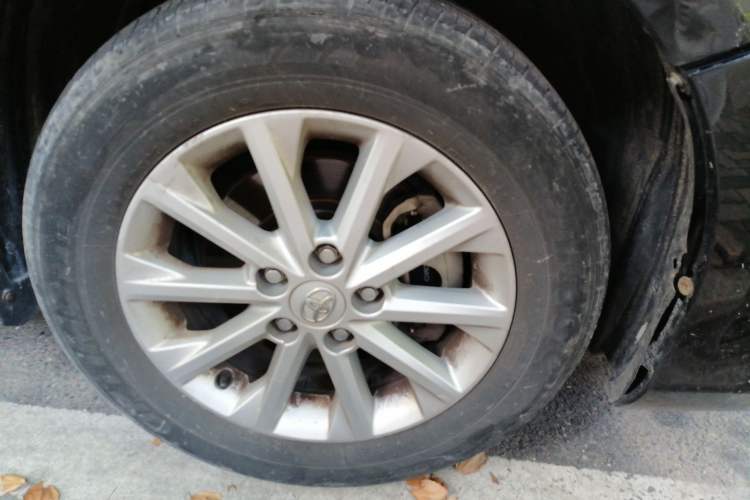 Used Toyota Camry 2013 2.5G Comfort Edition Right Front Wheel Hub
