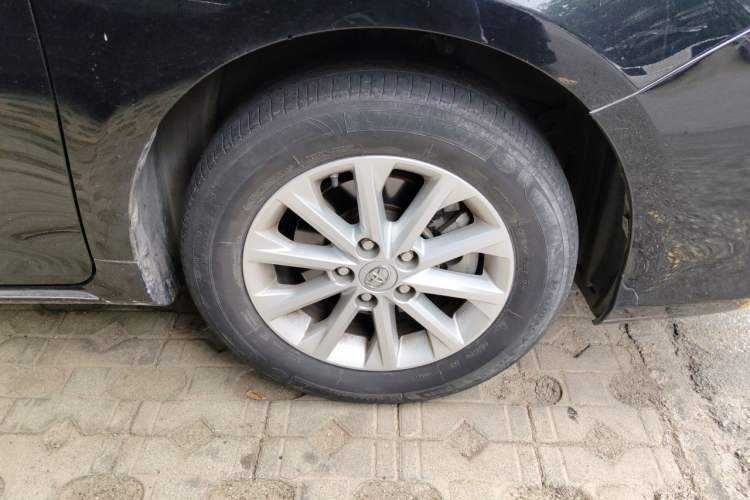 Used Toyota Camry 2013 2.5G Comfort Edition Right Front Wheel Hub