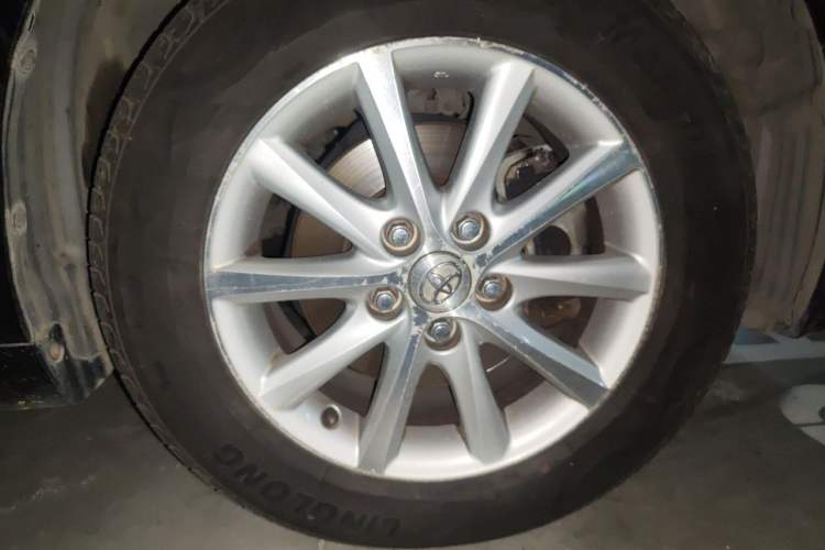 Used Toyota Camry 2013 200G Classic Luxury Edition Right Front Wheel Hub