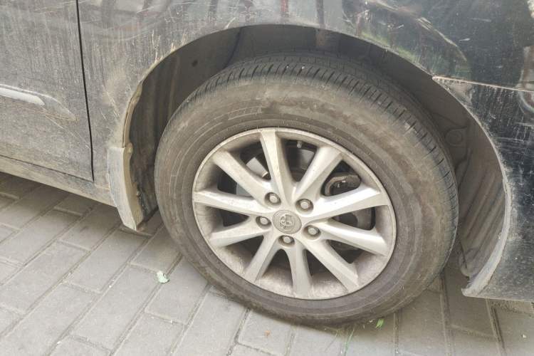 Used Toyota Camry 2013 200E Classic Elite Edition Right Front Wheel Hub