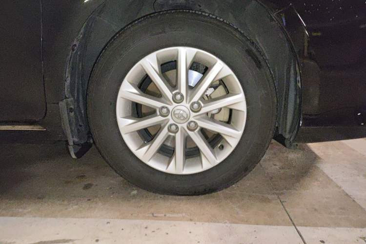 Used Toyota Camry 2013 2.5G Comfort Edition Right Front Wheel Hub