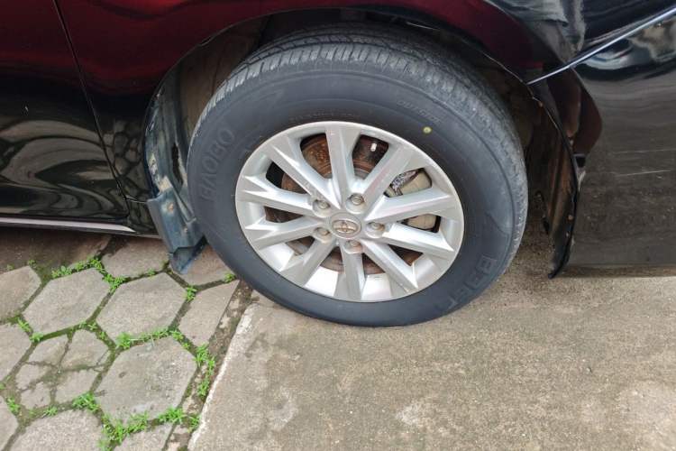Used Toyota Camry 2013 2.0G Comfort Edition Right Front Wheel Hub