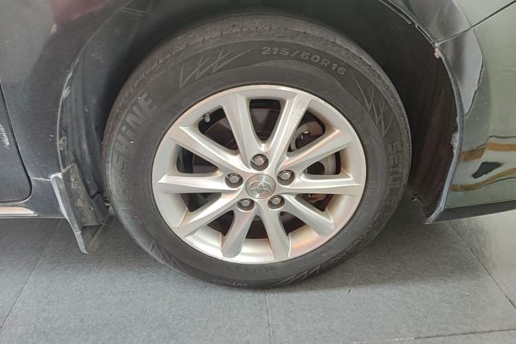 Used Toyota Camry 2013 2.5G Comfort Edition Right Front Wheel Hub