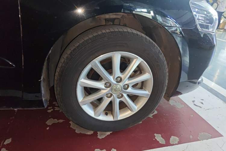 Used Toyota Camry 2013 200G Classic Luxury Edition Right Front Wheel Hub