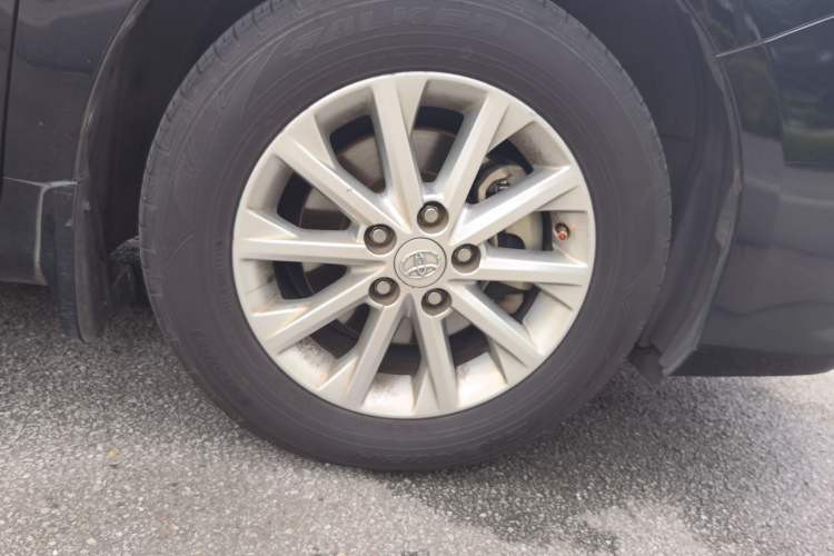 Used Toyota Camry 2013 2.0G Comfort Edition Right Front Wheel Hub