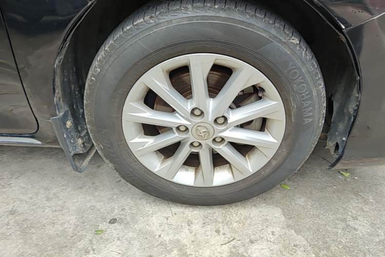 Used Toyota Camry 2013 2.0G Comfort Edition Right Front Wheel Hub