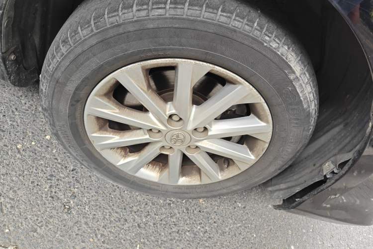 Used Toyota Camry 2013 2.0G Comfort Edition Right Front Wheel Hub