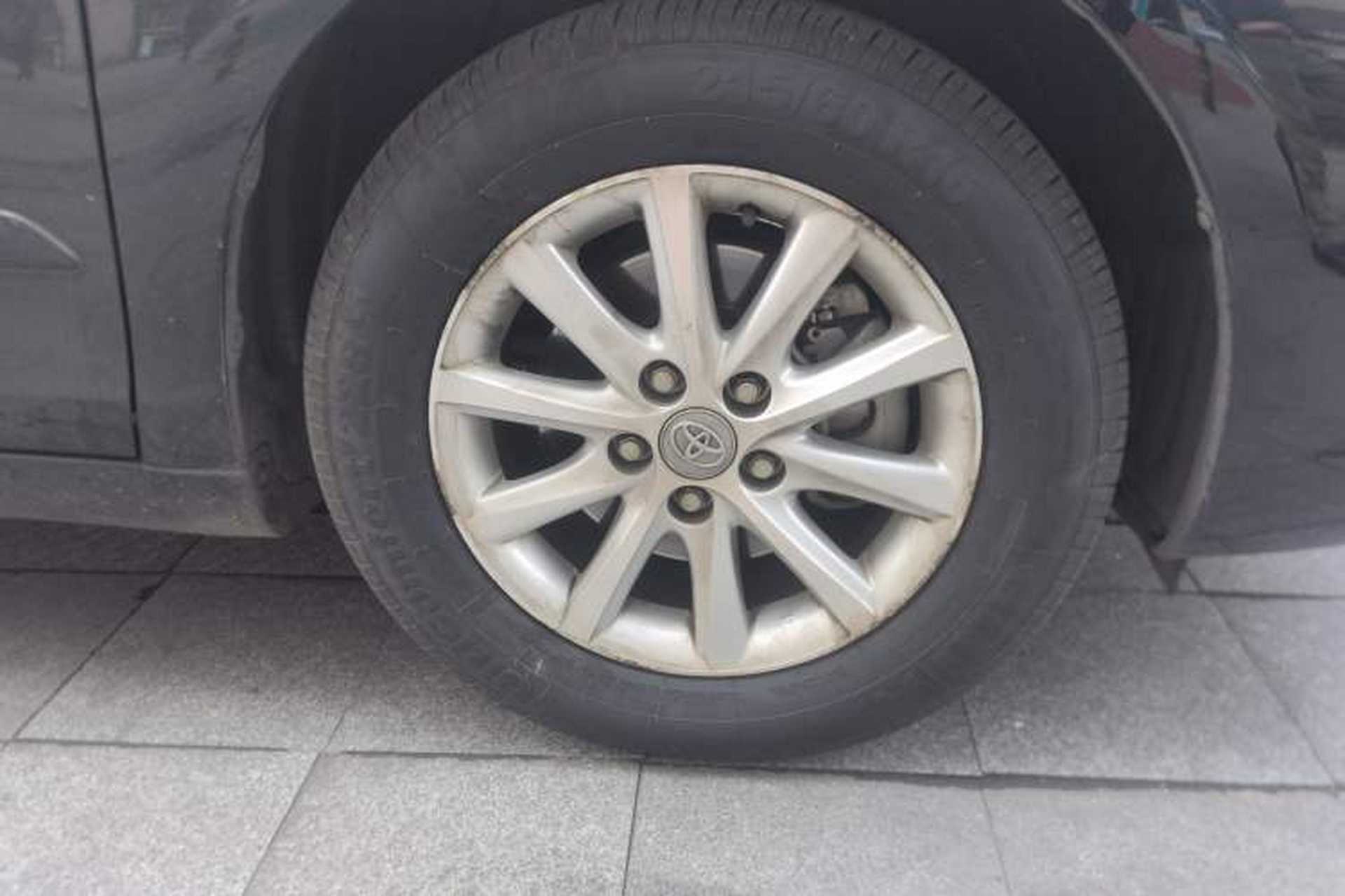 Used Toyota Camry 2013 200G Classic Luxury Edition Right Front Wheel Hub