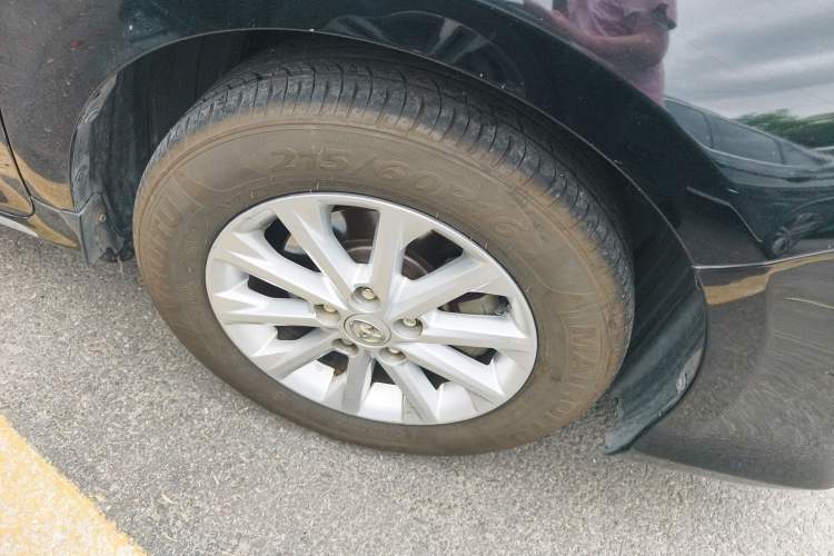 Used Toyota Camry 2013 2.0G Comfort Edition Right Front Wheel Hub