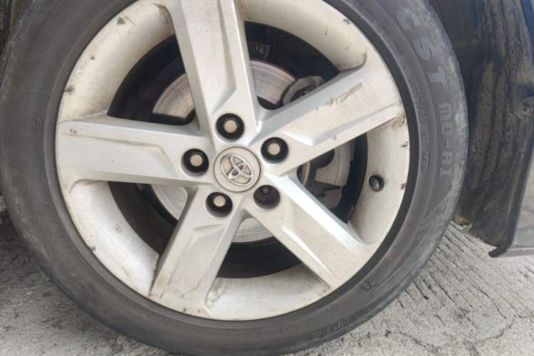 Used Toyota Camry 2013 200G Classic Luxury Edition Right Front Wheel Hub
