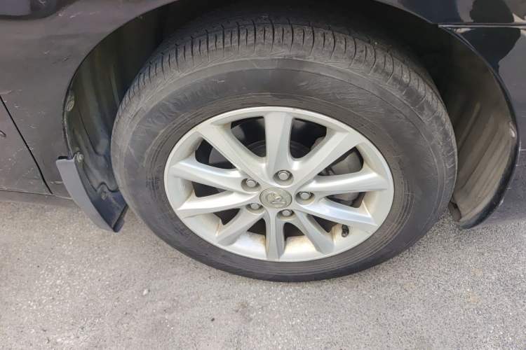Used Toyota Camry 2013 200E Classic Elite Edition Right Front Wheel Hub