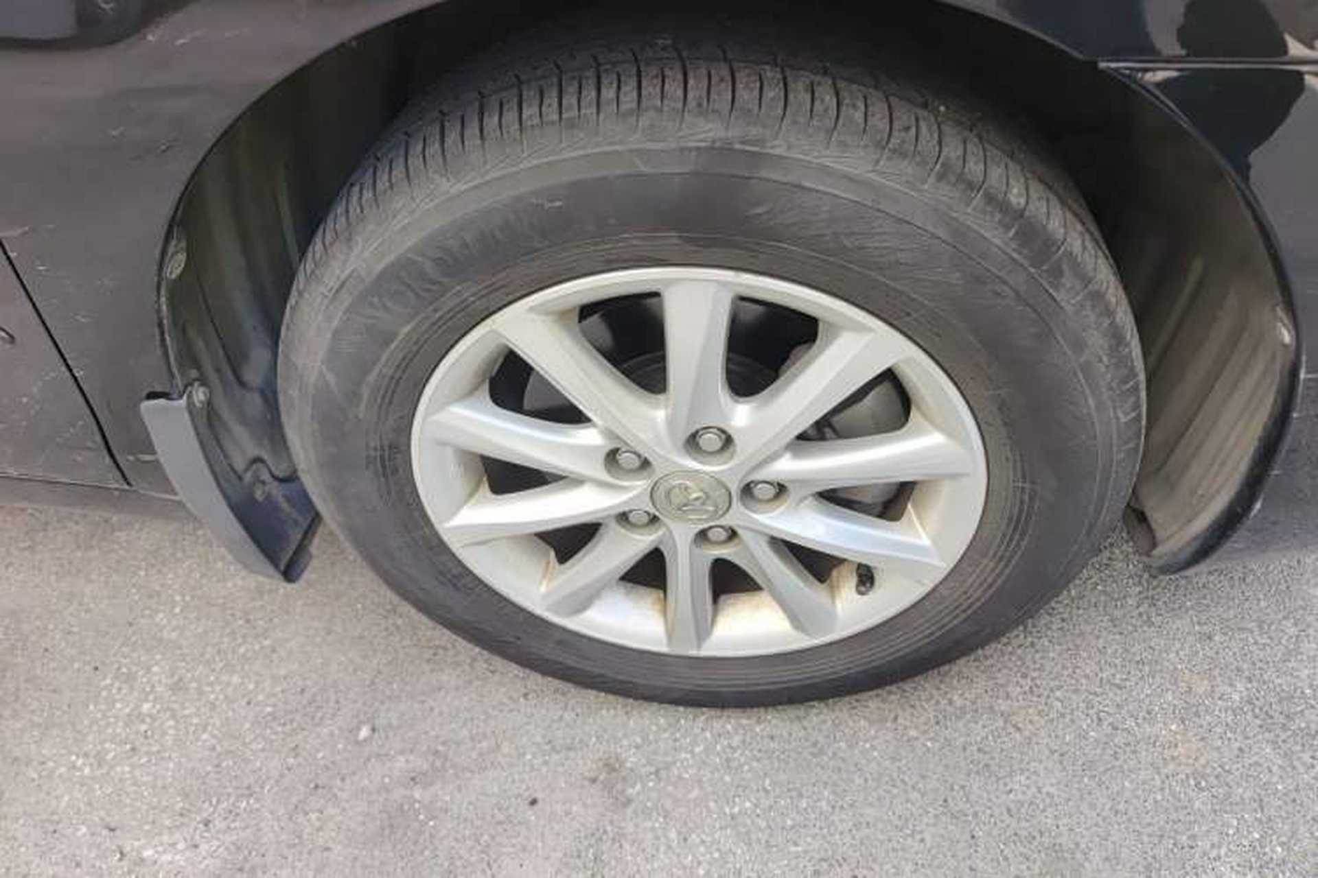 Used Toyota Camry 2013 200E Classic Elite Edition Right Front Wheel Hub