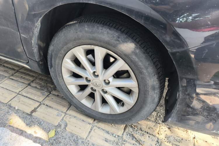 Used Toyota Camry 2013 2.0G Comfort Edition Right Front Wheel Hub
