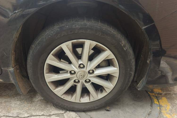 Used Toyota Camry 2013 2.0G Comfort Edition Right Front Wheel Hub