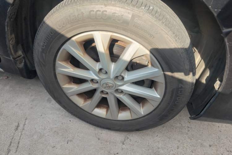 Used Toyota Camry 2013 2.5G Comfort Edition Right Front Wheel Hub