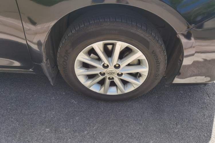 Used Toyota Camry 2013 2.0G Comfort Edition Right Front Wheel Hub