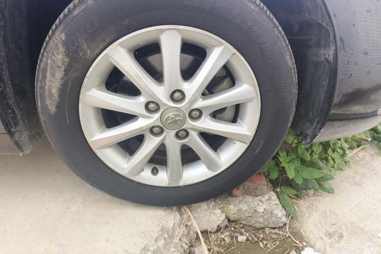 Used Toyota Camry 2013 200G Classic Luxury Edition Right Front Wheel Hub