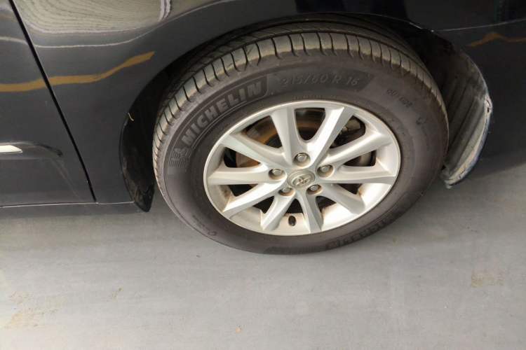 Used Toyota Camry 2013 200G Classic Luxury Edition Right Front Wheel Hub