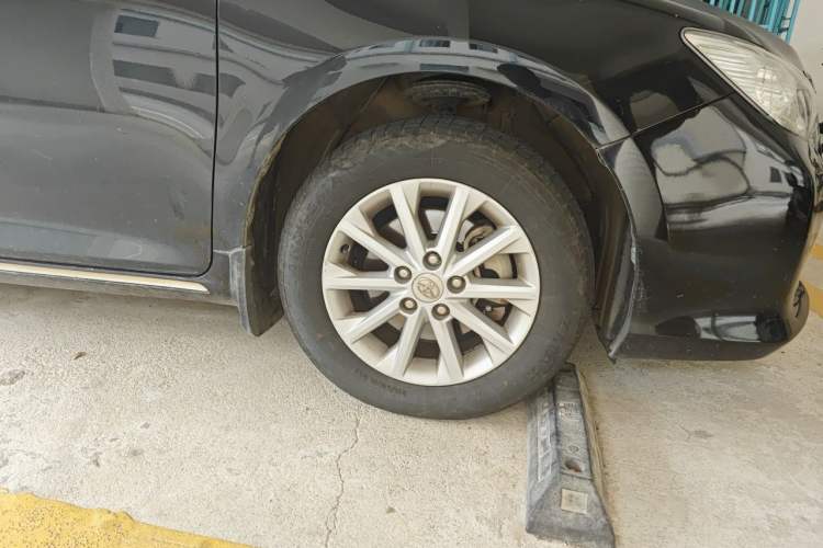 Used Toyota Camry 2013 2.5G Comfort Edition Right Front Wheel Hub