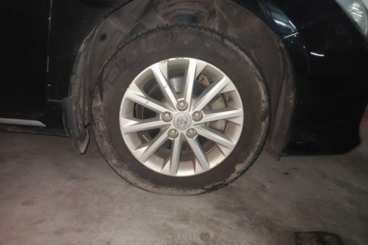 Used Toyota Camry 2013 2.5G Comfort Edition Right Front Wheel Hub