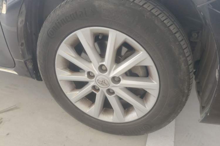 Used Toyota Camry 2013 2.0G Comfort Edition Right Front Wheel Hub