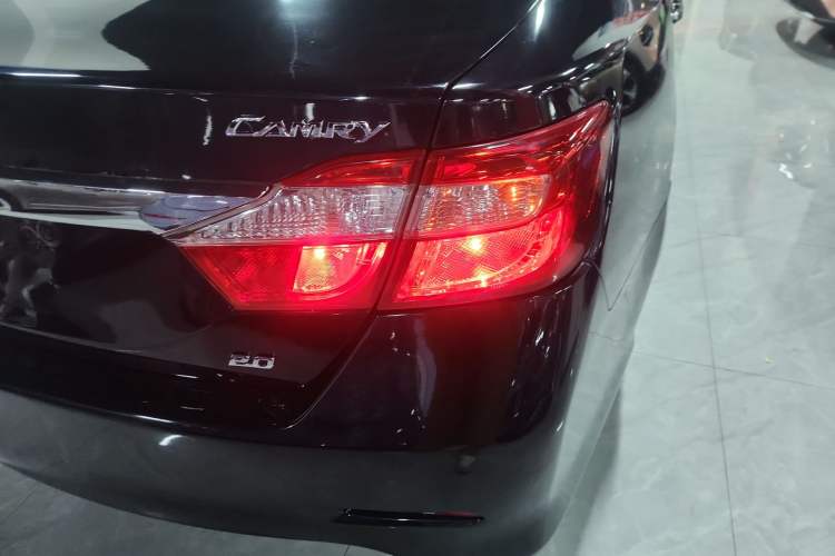 Used Toyota Camry 2013 2.0G Comfort Edition Right Rear Taillight