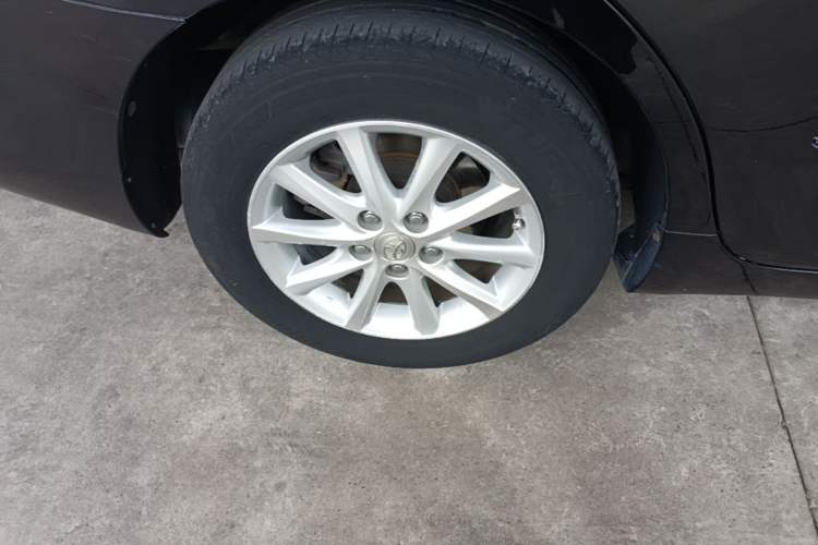 Used Toyota Camry 2013 200E Classic Elite Edition Right Rear Wheel Hub