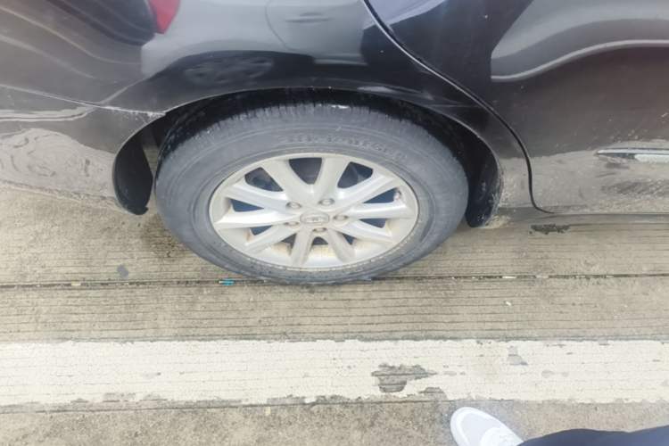 Used Toyota Camry 2013 200E Classic Elite Edition Right Rear Wheel Hub
