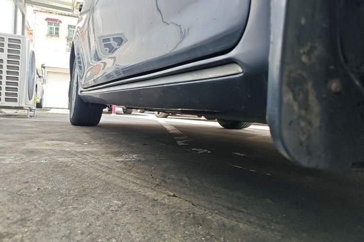 Used Toyota Camry 2013 2.5G Comfort Edition Right Side Sill
