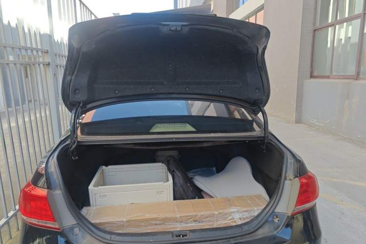 Used Toyota Camry 2013 200E Classic Elite Edition Trunk