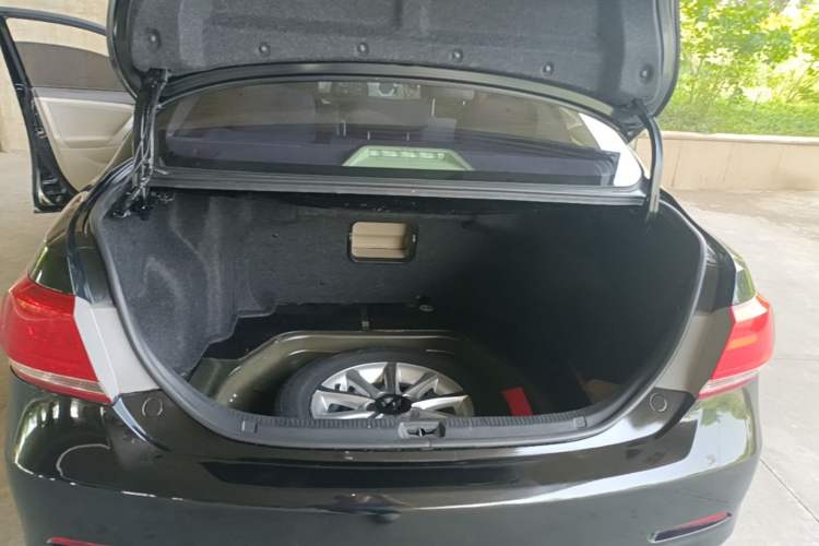 Used Toyota Camry 2013 200E Classic Elite Edition Trunk